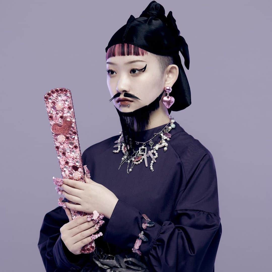 詩羽のインスタグラム：「.【リリース情報】水曜日のカンパネラ 新曲『聖徳太子』👂🖐️⁉️ 配信リリースされました！  MVは本日18:00頃に公開です(^з^)-☆ お楽しみにっ！  photographer： @yokoyamarock  make： me hair： @_m.339  styling： @misaishibashi_」