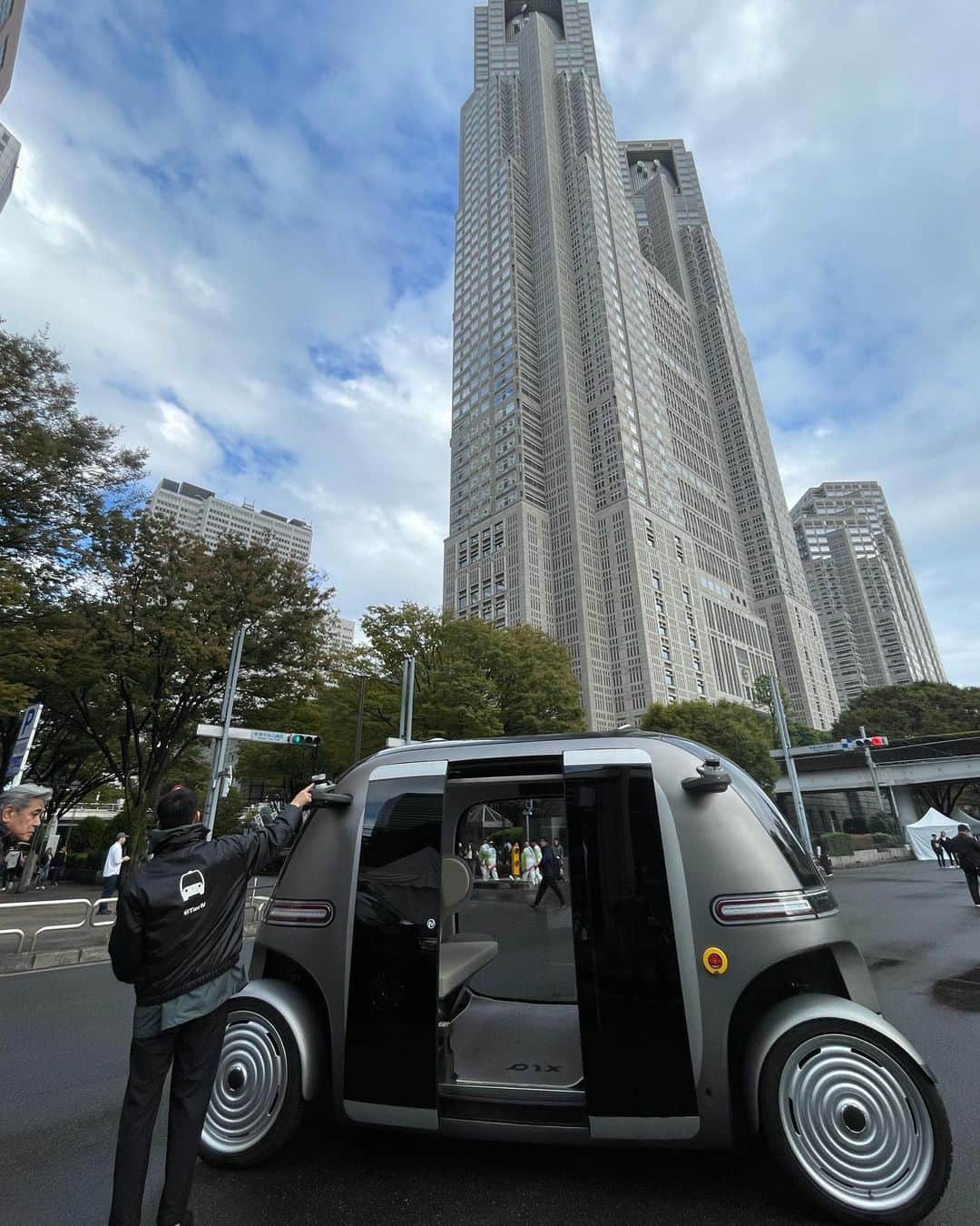 福山理子さんのインスタグラム写真 - (福山理子Instagram)「#東京元気祭り みなさま、お疲れ様でした また、来年も皆様にお会いできますように🎤  しかし、すごいとこで、#よさこい #新宿都庁  すごい経験でした ありがとうございました  しかも、都庁にも初めて入った なんだか、楽しいとこなのね #大阪万博のキャラクター  実は好き  #自動運転車 #よさこい祭り」10月18日 1時30分 - rikofukuyama