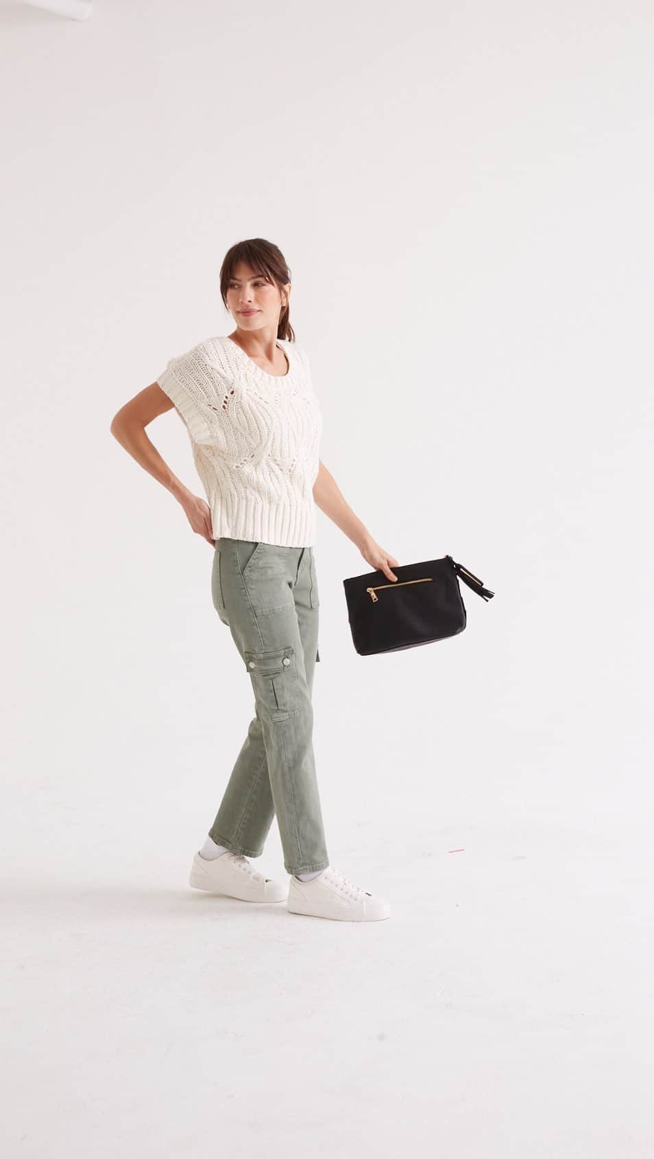 DAILYLOOKのインスタグラム：「Fall outfit ✅ 🍂 #getstyled #ootd #ootdfashion #fallstyle #falloutfit」