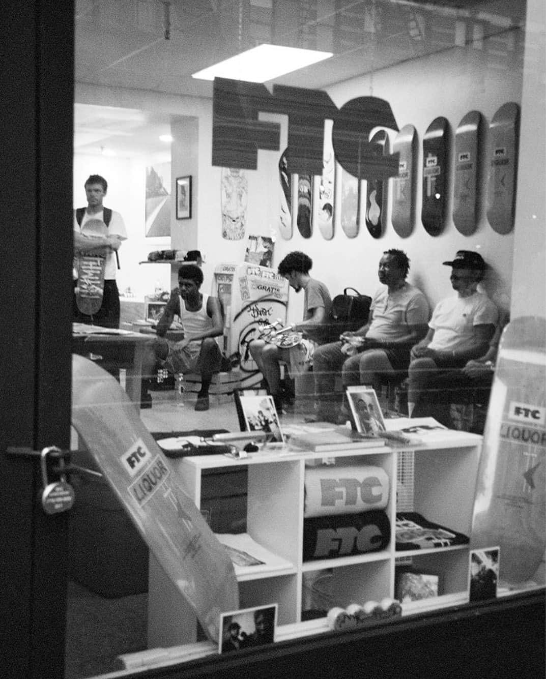 エフティーシーのインスタグラム：「FTC NYC Open Everyday 12PM—7PM • 216 Avenue A, NY • 📸 @hollazack 🌆 #ftc #ftcskateboarding #forthecity #ftcsanfrancisco #ftcjp #ftctokyo #ftcnagoya #ftcosaka #ftcnewyork」