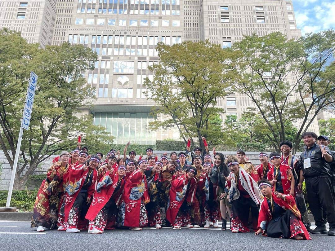 福山理子さんのインスタグラム写真 - (福山理子Instagram)「こんな素晴らしいとこでMC 🎤させていただき、ただただ感謝です！まだまだ拙いですが、精進いたします！でも、自分が楽しむことが、モットーだから、それは、この、#よさこい祭り に対しても、合格💮 思わず、胸躍る、体躍ります。  また、みなさま、来年！  #東京元気祭り #新宿都庁 #よさこい祭り  あ、新宿にナイアガラの滝あったんだね  #新宿ナイアガラの滝」10月18日 2時01分 - rikofukuyama