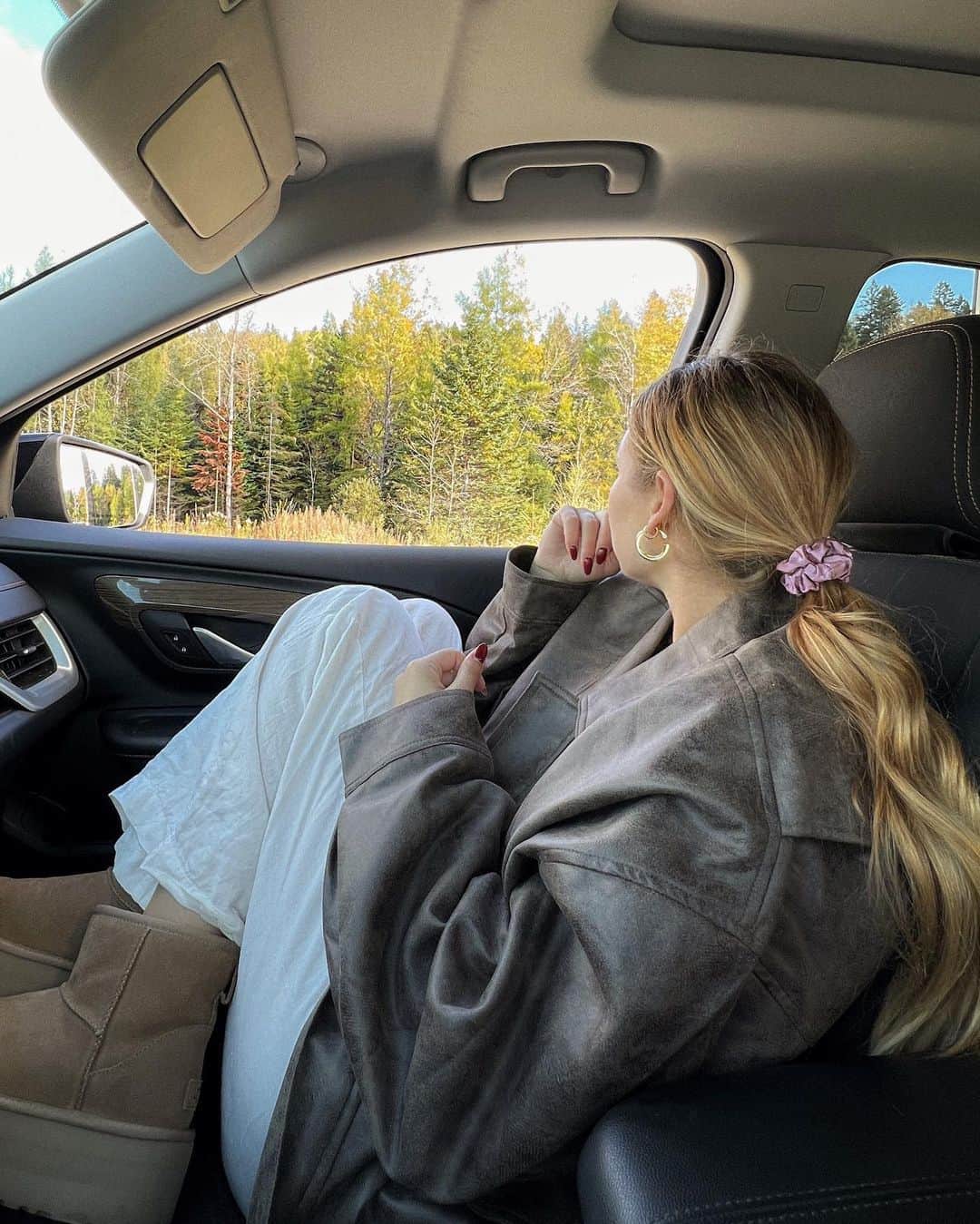 Alex Centomoのインスタグラム：「A week away in the mountains 🍂⛰️🌲☕️  #autumn #fall #autumnvibes」