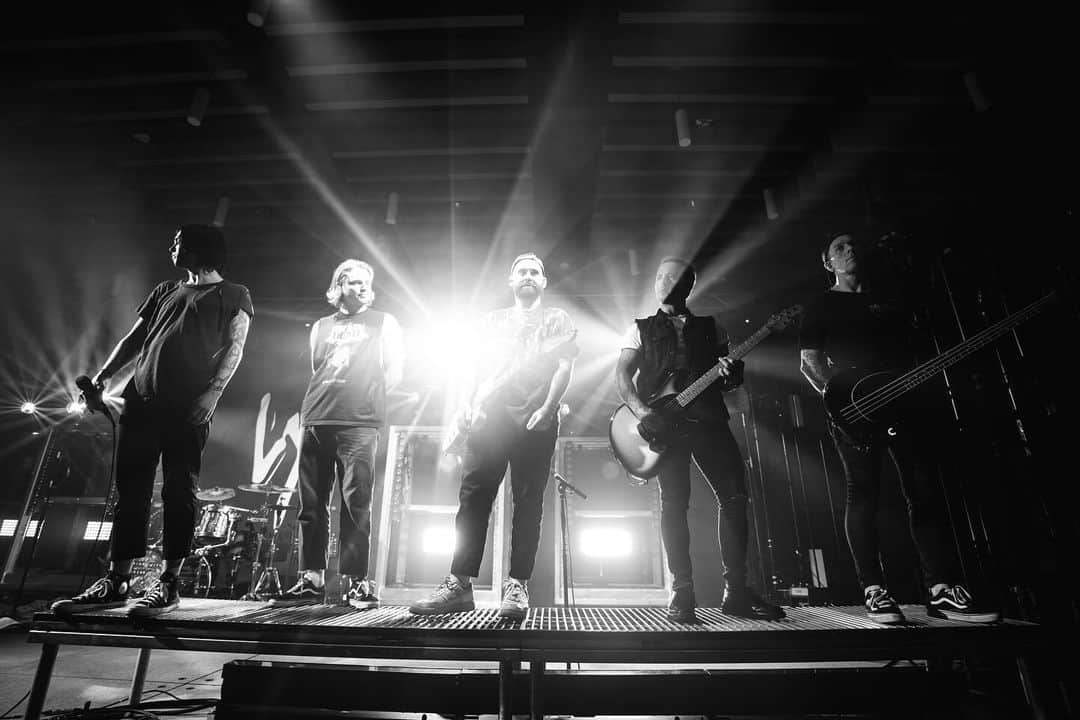 ニック・マーティンのインスタグラム：「I had several moments on this tour when I’d take a pause onstage, look at my band, & just feel so thankful, lucky, and proud. Its been a journey full of so many high’s and low’s together — still continues to be. But, there’s no other group of dudes I’d rather be doing it with. To add to that, we have the greatest fans in the world who we consider family. I don’t say that lightly or in a bullshit way. To every single one of you who listen to us & come out to shows singing your hearts out, you are the constant inspiration in our lives. Thank you & extra special thanks to @theused for being the raddest group of dudes ever to tour with 🖤 EXTRA EXTRA SPECIAL THANKS TO OUR INCREDIBLE CREW WHO WORKED THEIR ASSES OFF AND DID AN UNREAL JOB ❤️  Much love & we can’t wait for you to see what we’ve got in the works.. 🤯🤘🏽」