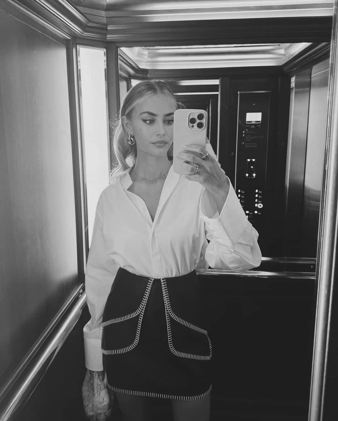 のインスタグラム：「Some good moments lately 🤍」