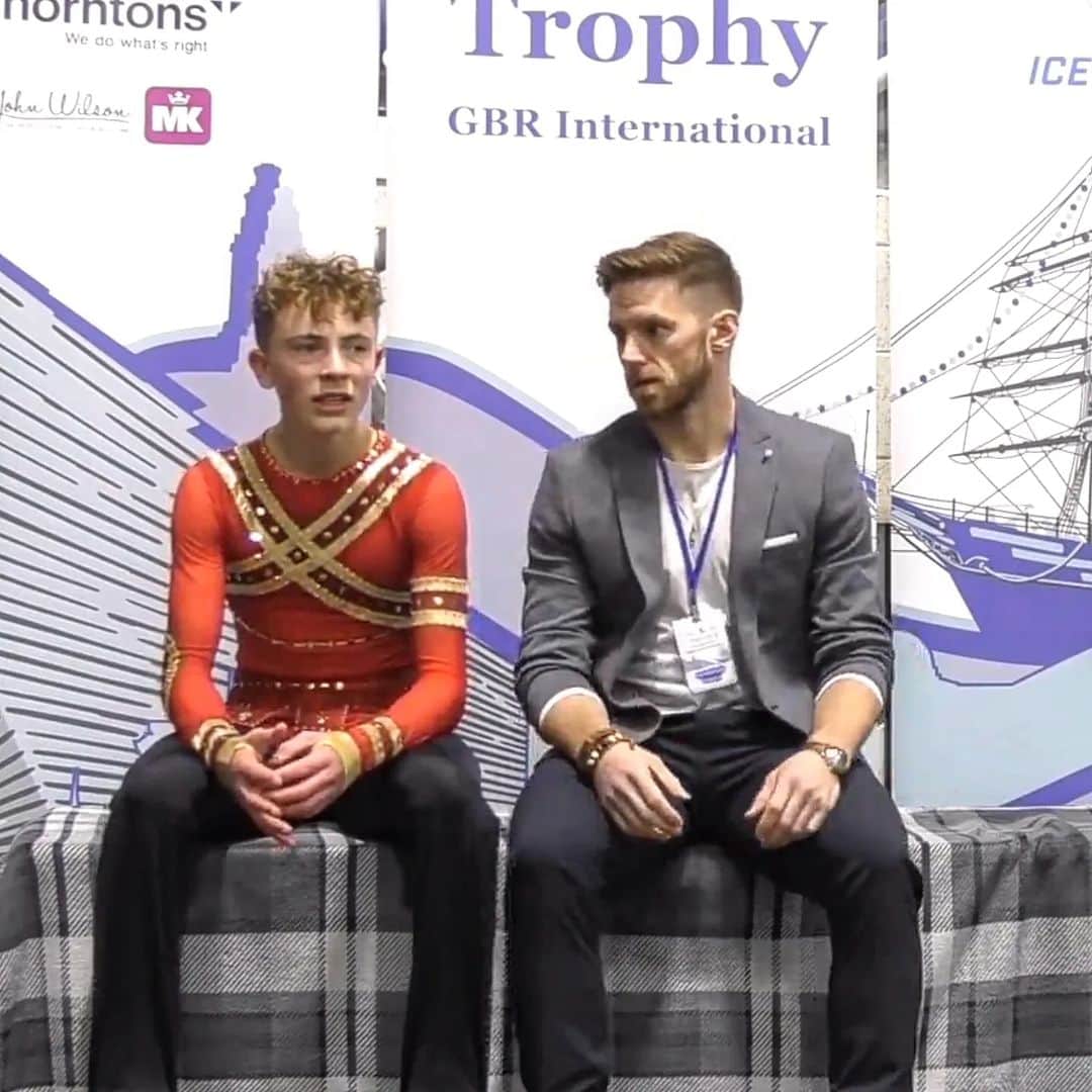 Phil Harrisさんのインスタグラム写真 - (Phil HarrisInstagram)「Deep in conversation 🤌🏼 Well done Solly on a hard fought never give up performance at the Tayside Trophy  💪🏼⛸️🇬🇧🏴󠁧󠁢󠁳󠁣󠁴󠁿 There were mistakes for sure but you gave it your all and each time you compete you're showing your growth and development as an athlete! 👏🏼  I'm proud of the work you're putting in, so let's keep it up!! #proudcoach @debsk8s @nat_ice_centre . #hardwork #hardworkpaysoff #competition #compete #athlete #iceskating #figureskating #performance #heart #effort #fight #determination #development #passion #coach」10月18日 2時55分 - phil1harris
