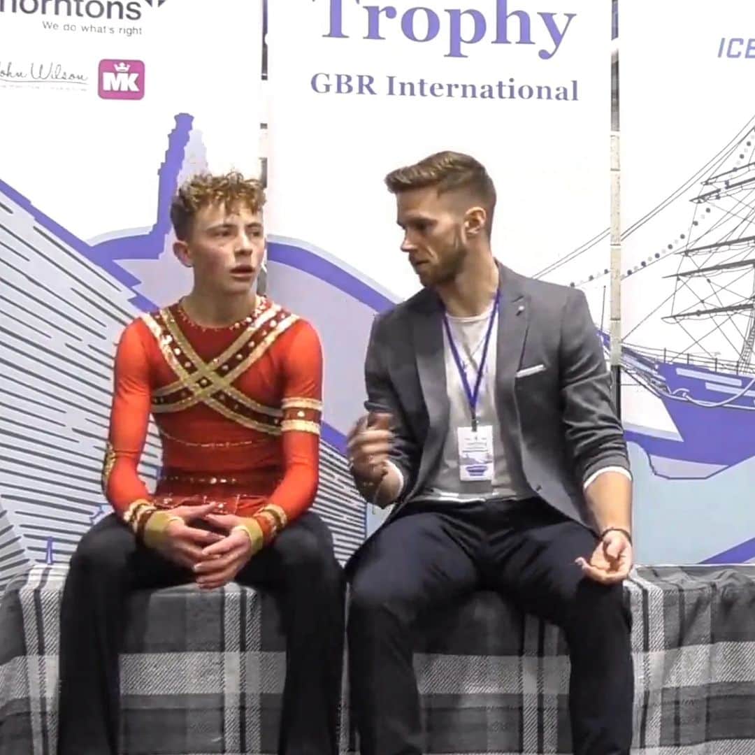 Phil Harrisさんのインスタグラム写真 - (Phil HarrisInstagram)「Deep in conversation 🤌🏼 Well done Solly on a hard fought never give up performance at the Tayside Trophy  💪🏼⛸️🇬🇧🏴󠁧󠁢󠁳󠁣󠁴󠁿 There were mistakes for sure but you gave it your all and each time you compete you're showing your growth and development as an athlete! 👏🏼  I'm proud of the work you're putting in, so let's keep it up!! #proudcoach @debsk8s @nat_ice_centre . #hardwork #hardworkpaysoff #competition #compete #athlete #iceskating #figureskating #performance #heart #effort #fight #determination #development #passion #coach」10月18日 2時55分 - phil1harris