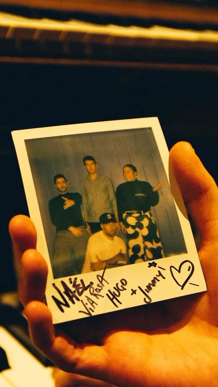 のインスタグラム：「DRAMA x Flight Facilities = 💃🏻🪩🕺🏻 2 days never felt so far away. A Dollar $hort from our upcoming EP “TILL WE DIE” is a special one 🥰 It was started during our first session together, and over the years blossomed into something extraordinary! The time it takes to finish a record is one of the most important lessons a musician learns on the journey of creativity - we’ve been holding onto this record a few years & cannot wait to share with you, this beautiful musical story of sweet love and boundaries 🤍 “Dollar $hort” COMING SOON. 10.19 -  TILL WE DIE EP COMING SOON 11.10.23 #DRAMA #FLIGHTFACILITIES #TILLWEDIE」