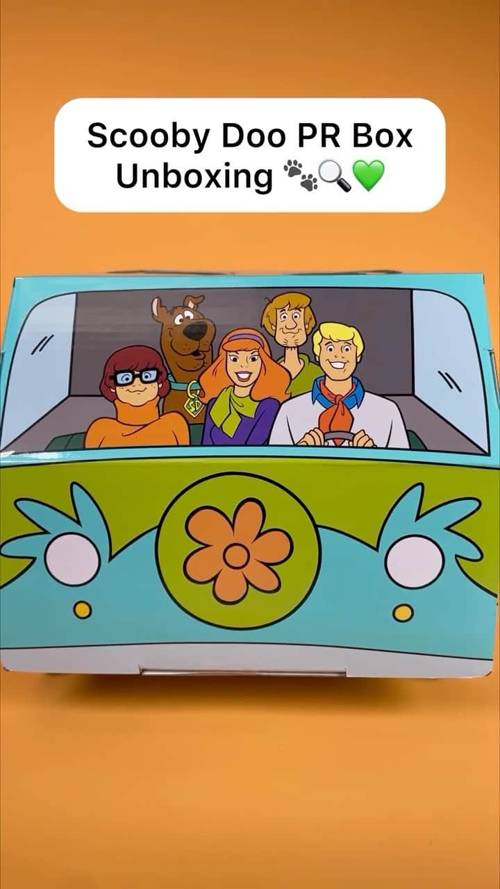 wet'n wild beautyのインスタグラム：「Scooby Dooby Doooo you want a groovy time? Hop on for a ride on our Mystery Machine PR Box 😉 ⁠ ⁠ Available NOW at Walmart (in-store) & @Amazon and NOW at wetnwildbeauty.com & walmart.com (soon) #ScoobyDooxWNW #crueltyfree」