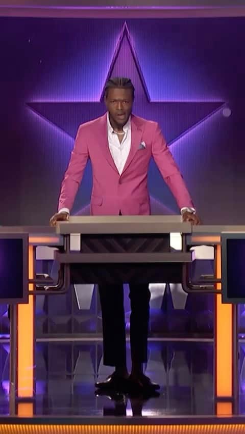 のインスタグラム：「Couldn’t be prouder of my guy @DCYoungFly. Get ready for a night full of laughter as we kick off the season with the premiere of #CelebritySquares tonight @ 8/7c on @VH1! Let’s go! 💪🏾 @BET @therealhartbeat」