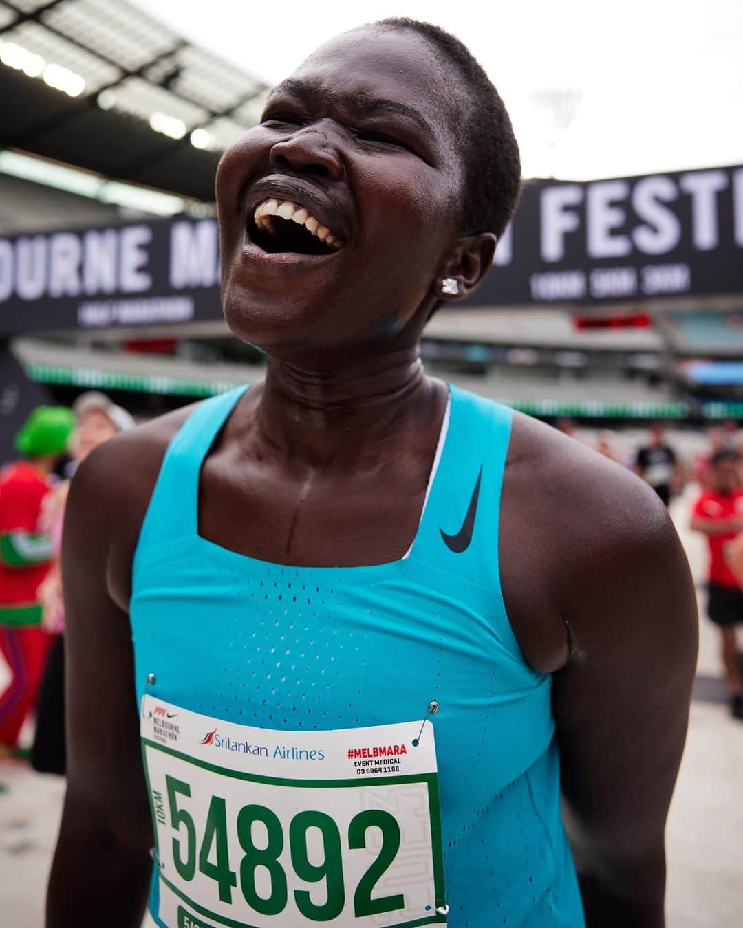 The Run Dept.さんのインスタグラム写真 - (The Run Dept.Instagram)「The energy at the finish line? Electric ⚡️  The 2023 Nike Melbourne Marathon Festival happened over the weekend with multiple distances and all the fun. Shoutout to the community of runners who made this one so special. 🙌」10月18日 4時58分 - nikerunning