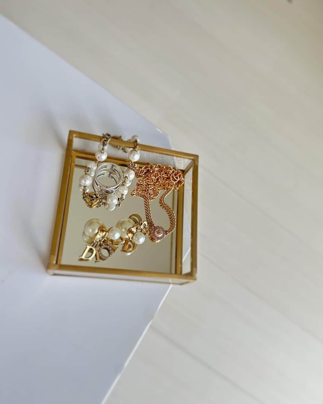 板橋瑠美のインスタグラム：「New  accessory box✨  スリコです。 かわちい」