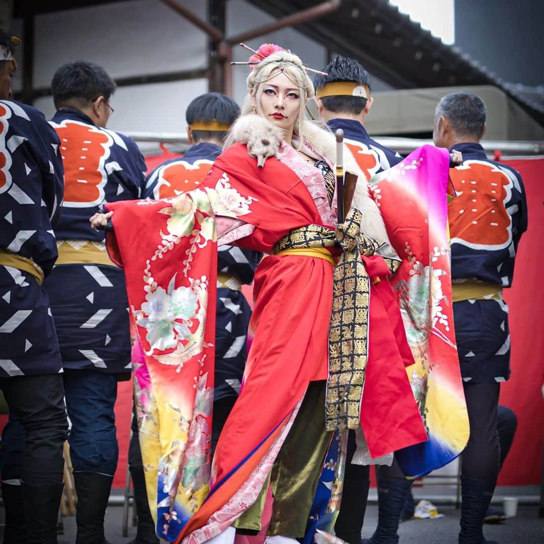 のインスタグラム：「お兄さん達と一緒に写真撮りたい！って逆ナンした一枚 #川越まつり」