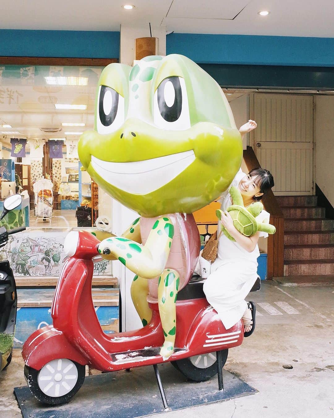 永原真夏さんのインスタグラム写真 - (永原真夏Instagram)「海亀の島🐢🪸🫧」10月18日 15時12分 - suika1ban