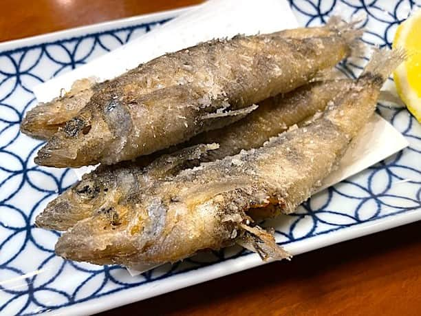 小野瀬雅生さんのインスタグラム写真 - (小野瀬雅生Instagram)「逗子の海鮮食堂満天でメヒカリ唐揚とメンチカツウマウマウー☆メヒカリは深海魚☆標準和名はアオメエソ☆唐揚にするとサイコー☆白身がほわほわっと軽い食感☆旨味しっかり☆ヒジョーにウマイ☆メンチカツはレギュラーメニュー☆さっくりしっとり軽妙☆焼酎お湯割りにナイスマッチ☆マッチでーす☆ダイスキデス♫ #海鮮食堂満天 #満天 #逗子 #メヒカリ唐揚 #メンチカツ #小野瀬雅生 #onosemasao #ウマウマウー #サイコー #ヒジョーにウマイ #ナイスマッチ #マッチでーす #ダイスキデス」10月18日 15時13分 - onosemasao