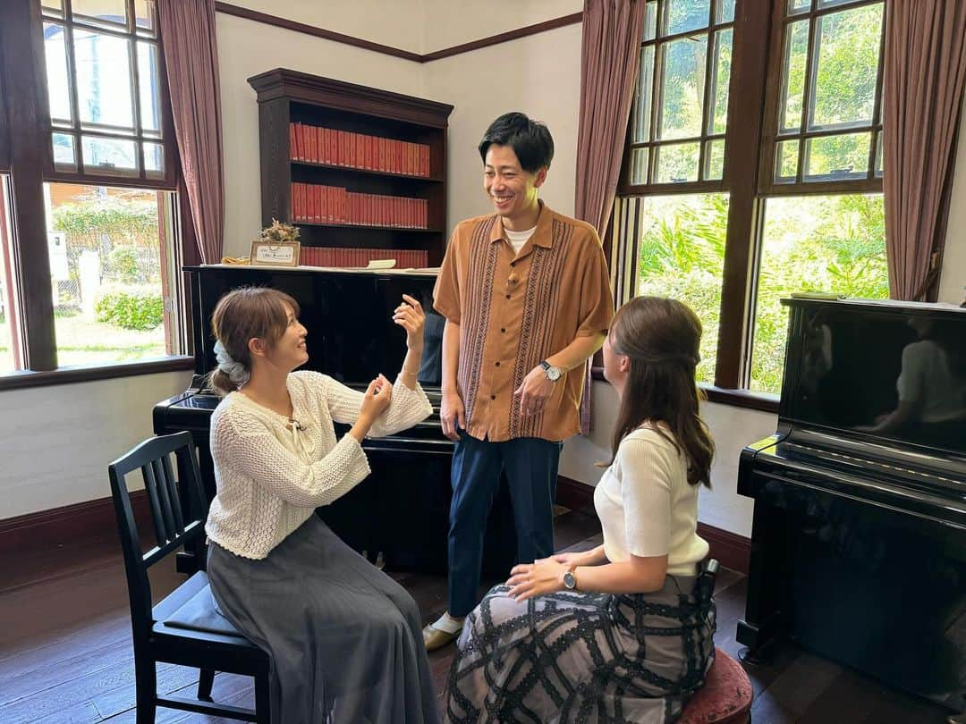 澤井志帆さんのインスタグラム写真 - (澤井志帆Instagram)「.2023.10.18  きょうの「まるごと」特集はコットンCLUB🫶🏻 今回はきょんさんが不在のため、垣内アナとロケに緊急参戦🏃‍♂️🤍  乃木坂46に乗っかりまくりの静岡市を大調査してきました🧐✨ 乃木坂46ファンの方はもちろん、そうでない方も必見です！  オンエアでどこまで使われているか分かりませんが、これだけ踊りに踊ったロケは初めて🤣 楽しかった〜🤣  そしていまだけのコーナーでは、きょうから新企画がスタートします！ 夕方6時15分放送！ お見逃しなく☀️😉  #DaiichiTV#まるごと#コットン#西村真二 さん#コットンCLUB#アナウンサー#乃木坂46聖地巡礼」10月18日 15時18分 - shiho_sawai