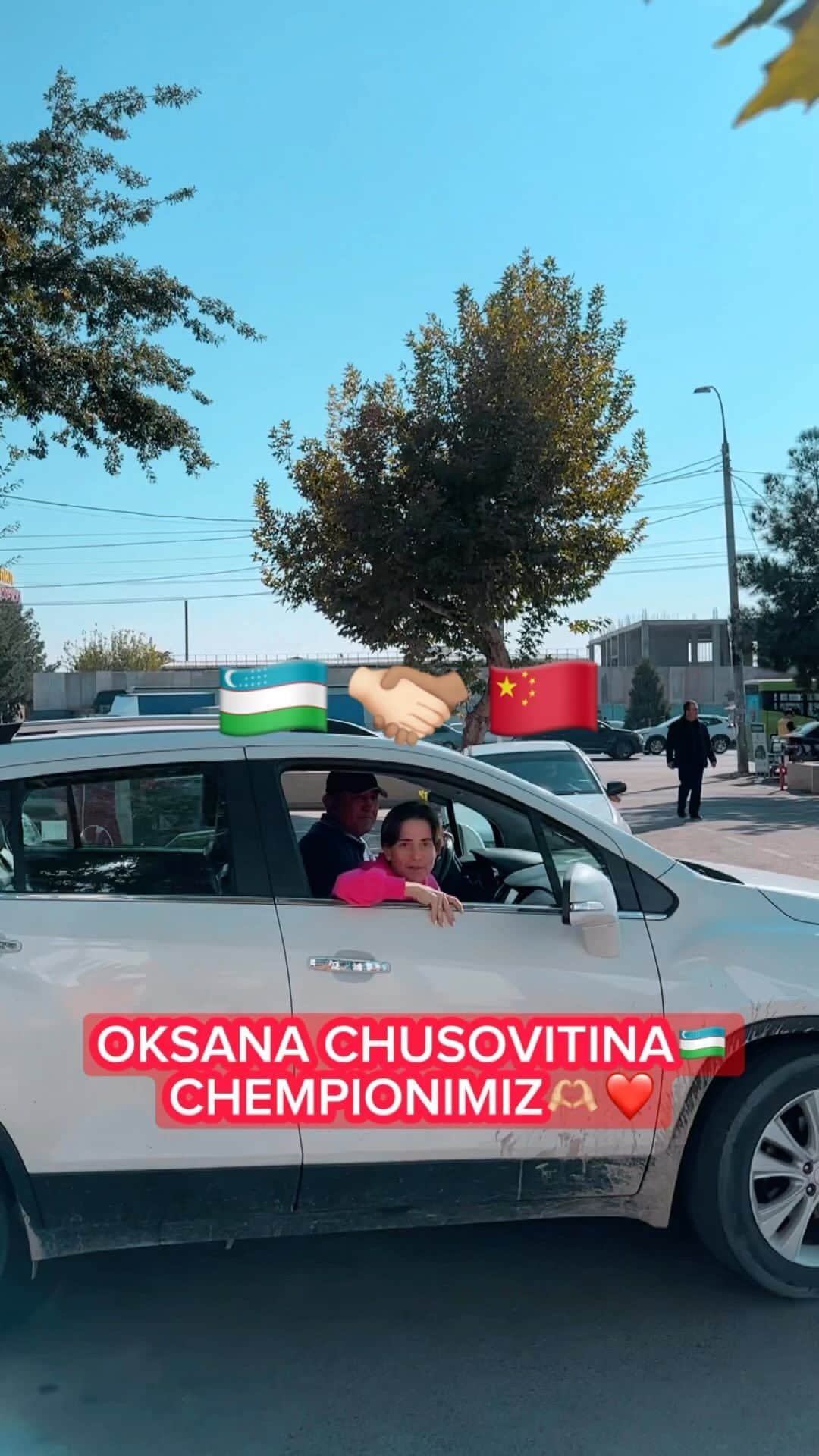 オクサナ・チュソビチナのインスタグラム：「🇨🇳KUKA HOME MEBEL OLAMIDA DUNYO BO’YICHA YETAKCHI AKSIYA VA QIMMAT BAXO QOG’OZLARGA HAM EGA OLDI BRENDLARDAN🇨🇳📈🇺🇿📍🇨🇳SIZ KUTGAN SIFAT USTINLIGI KUKA HOMEDA🔥ZERIKKANCHA SIFATLI ZERIKTIRMAYDI😅📍🇺🇿 . .  MUROJAAT UCHUN:☎️+99899-379-99-99📞✅ . .  💬TELEGRAM CHAT 💬 @KUKAHOME 👈🏻📩📝 📨 @KukaHomeUzbekistan 📩ADMIN📝👈🏻  🇨🇳@KUKAHOMEUZB📍🇺🇿✅ . . #uzbekistan #mebel #furniture #interiordesign #tashkent #tashkentcity」