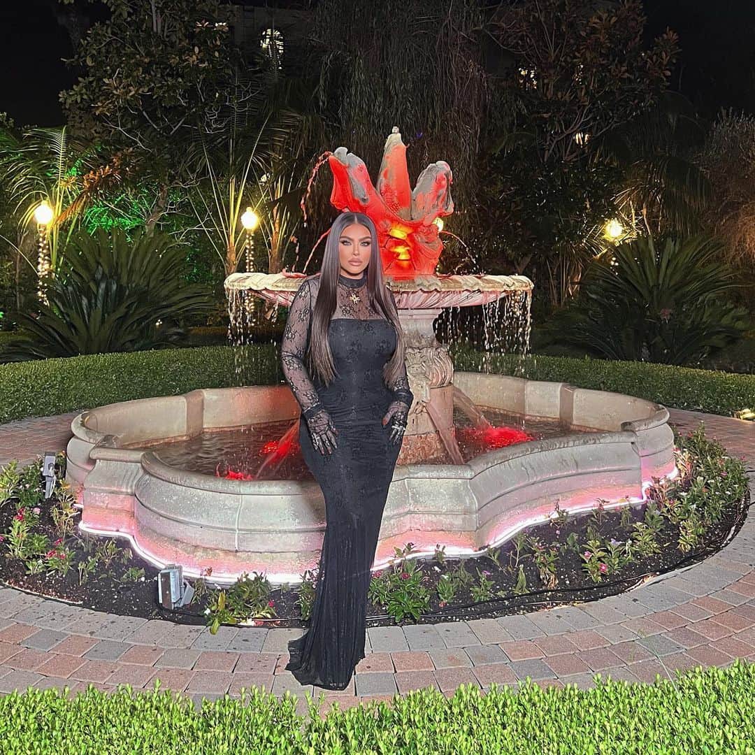Hrush Achemyanのインスタグラム：「A Better Version is Coming.  Dress by @FashionNova  #fashionnovapartner #FashionNova」