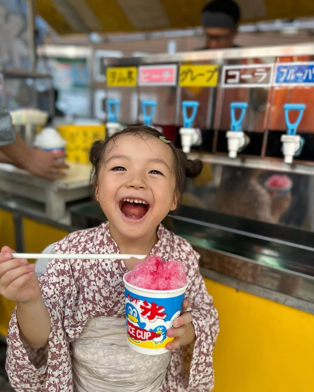 長谷川あやさんのインスタグラム写真 - (長谷川あやInstagram)「・ 今年の夏祭りシリーズ🍉 選びきれないほどのたくさんの思い出が🥺🫶  来年も最高の夏になるように、、、 ちょっとだけばいばいまた一年後👋  #子供のいる生活#女の子ママ#小夏のいる生活#4歳3ヶ月#祭り#盆踊り#阿波踊り」10月18日 7時24分 - ayasuke_0516