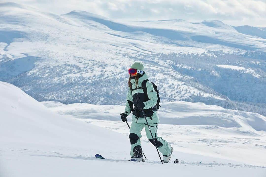 ROXY JAPANのインスタグラム：「📍Asahidake, Japan. @reimikusunoki」