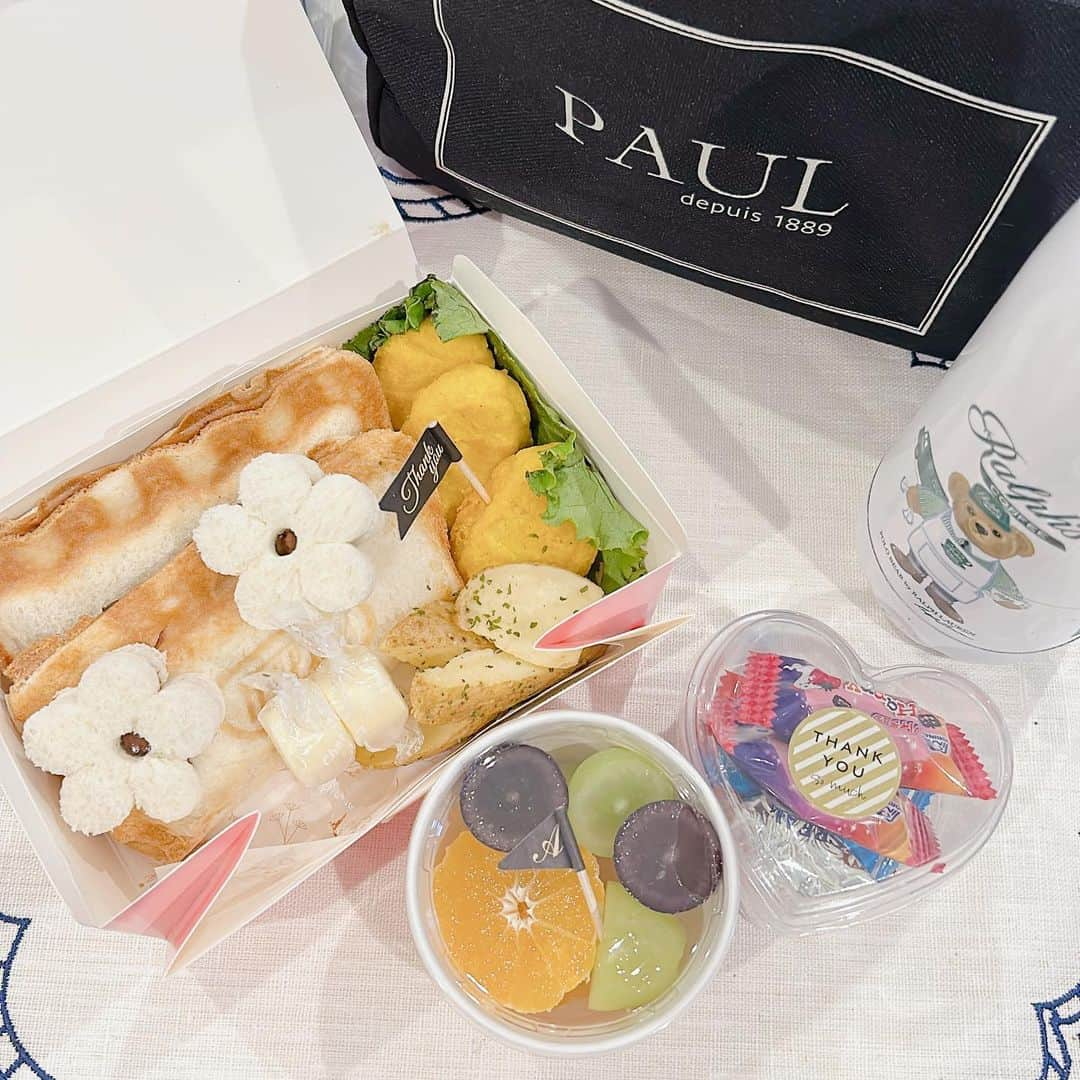 SPARAさんのインスタグラム写真 - (SPARAInstagram)「最近10日間の #JK弁当 量が多いから少なめで、とリクエスト。ついつい詰め込んじゃう笑  そして毎日レパートリーが思いつかない。結局いつもサンドイッチ系か、照り焼きチキンか、そぼろか、 タコライスとかドライカレーとか、オムライスとか。  #ハロウィン弁当 #そぼろ弁当  #オムライス弁当 #照り焼きチキン弁当 #栗ごはん弁当 #普通のお弁当 #タコライス弁当 #JK弁当 #サンドイッチ弁当 #ドライカレー弁当 #ホットサンド弁当 #はんぶんこサンド弁当 #ひまわり弁当 #向日葵弁当」10月18日 8時06分 - spara_aco