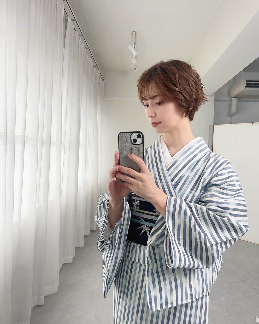 のインスタグラム：「． @kimono_awawa 👘  ノリの最高さと優しさに溢れまくった撮影🫶 阿波和さんの撮影はいつも癒しの空間🤤♡ ． #きもの阿波和 #撮影 #和装 #訪問着」