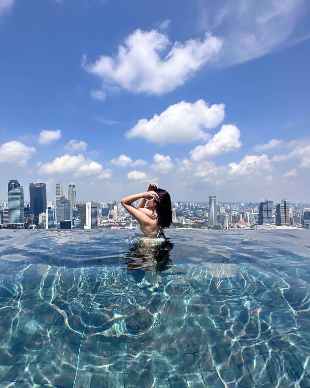 平田梨奈さんのインスタグラム写真 - (平田梨奈Instagram)「Marina Bay Sands Infinity Pool 🩵」10月18日 8時49分 - hirari_official