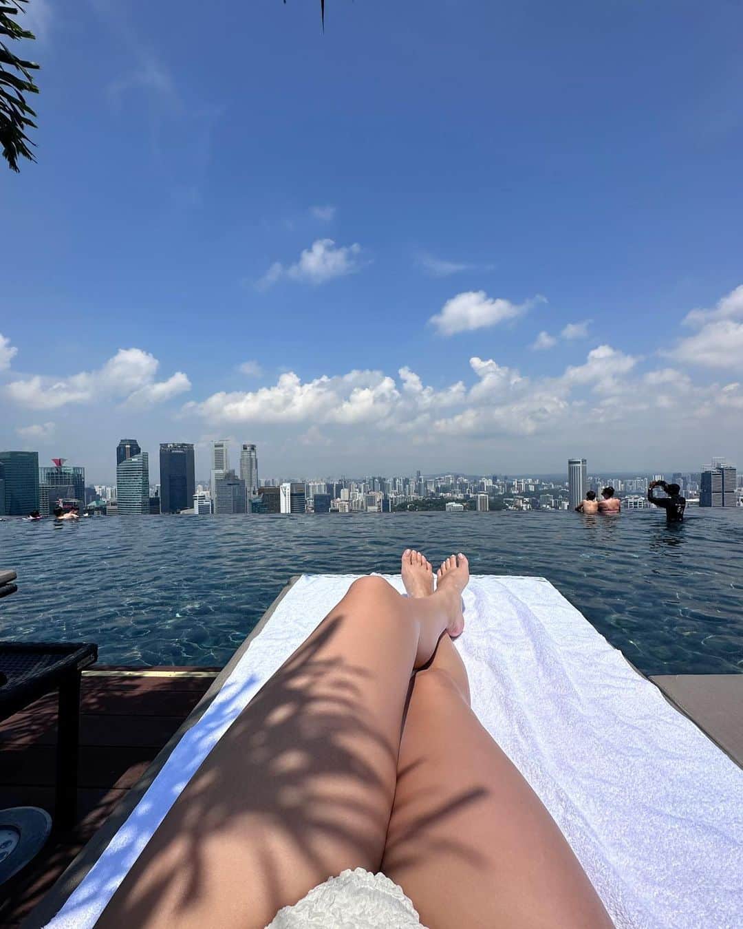 平田梨奈さんのインスタグラム写真 - (平田梨奈Instagram)「Marina Bay Sands Infinity Pool 🩵」10月18日 8時49分 - hirari_official