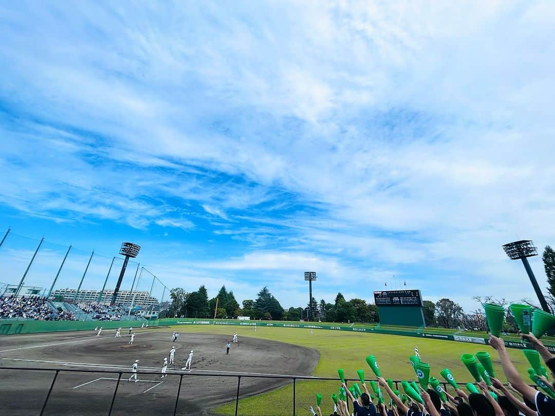 大越かず江さんのインスタグラム写真 - (大越かず江Instagram)「✨この空の下で✨  この空の下☀️ 祈りを込めて 神に願う⭐︎💫˙˚ʚ😇ɞ˚˙💫⭐︎  人生は輝いたもん勝ち👑🏆  キラキラ輝く 自分になあれ‼️‼️‼️  今日も明日も明後日も…… 永遠に続く輝きを放ち 全力で生きよう🌱🌱🌱🌈 クヨクヨウジウジしてる暇なんてありゃしない🤣🖐  今この瞬間を大切に🍀😌🍀  ✨✨✨✨✨✨✨✨✨✨✨✨✨✨✨✨✨✨✨✨✨✨  ✨Under this sky✨  Under this sky☀️ with prayer I pray to God⭐︎💫˙˚ʚ😇ɞ˚˙💫⭐︎  The one who shines in life wins👑🏆  Become your sparkling, shining self!! ️!! ️!! ️  Today, tomorrow, and the day after tomorrow... Let's shine an eternal glow and live to the fullest🌱🌱🌱🌈 I don't have time to be restless🤣🖐  Cherish this moment 🍀😌🍀  ✨✨✨✨✨✨✨✨✨✨✨✨✨✨✨✨✨✨✨✨✨✨   #野球好きな人と繋がりたい  #baseballlove  #この空間が好き  #高校野球好きな人と繋がりたい  #輝き  #勝利の女神 #美  #生きる意味 #sexy #セクシー系 #写真好きな人と繋がりたい #女優好きな人と繋がりたい #美意識人と繋がりたい #幸福 #happy #東京 #tokyo #日本 #japan  #美魔女モデル #actress  #資格マニア  #スマイル #笑顔 #followforfollowback #ポートレート女子 #loveyou #仲間募集  #空が好きな人と繋がりたい」10月18日 8時53分 - bluemoonseasky