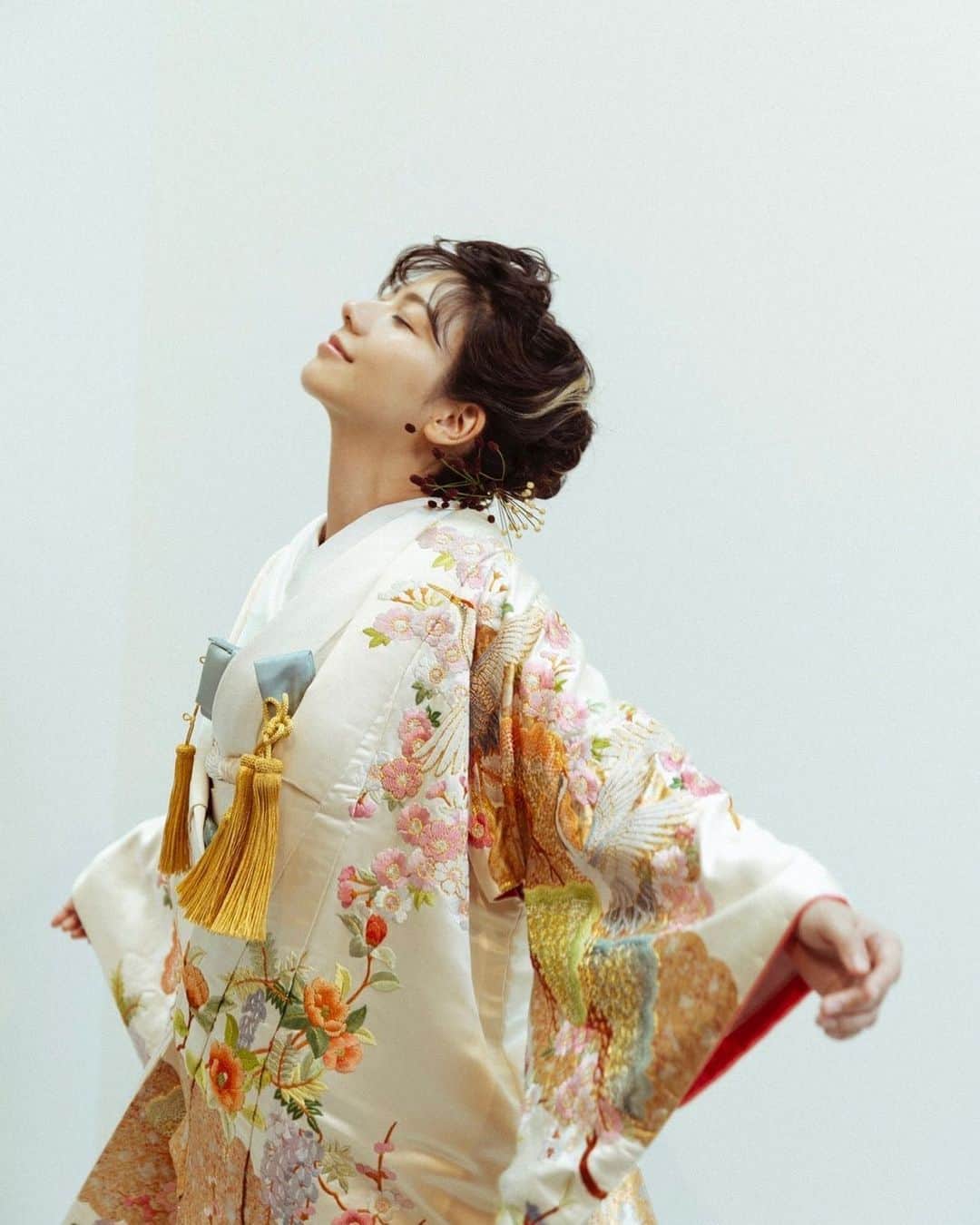 CUCURUのインスタグラム：「お知らせ  𓍼   @wara_japan 　　　× @cucuru_bridal   ___  WARA Exhibition  正月のしつらひ  𓍼  11.25 11.26 11.27 時｜13:00 - 19:00 場｜CUCURU @cucuru_bridal 　　東京都渋谷区元代々木町4-5 クレアトゥールB1F  ※全日程WARAさん在廊です  ・全ての作品は予約販売となります ・お届けは12月下旬予定です ・オンライン販売は予定しておりません」