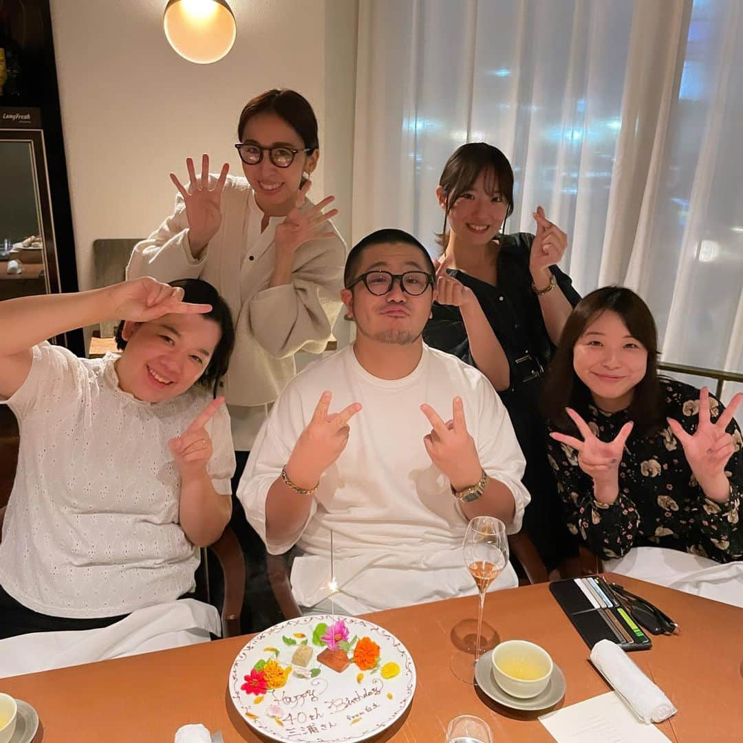 三浦崇宏さんのインスタグラム写真 - (三浦崇宏Instagram)「#happy #go #girls #dinner  #happybirthday  #instagood  #誕生日 #GOのメンバーといえばみんな一生懸命に生きていると聞いて」10月18日 9時16分 - takahiro3ura