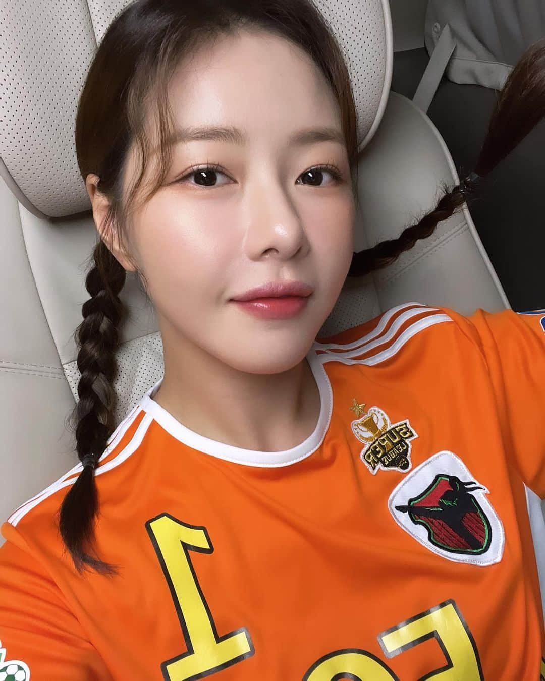 パク・ハナさんのインスタグラム写真 - (パク・ハナInstagram)「@sbs_goal 🧡 골때리는 그녀들  SBS컵 4강전!! FC액셔니스타 VS FC발라드림 수요일밤 9시! 오늘밤~ 많은 시청 부탁드립니다~」10月18日 9時30分 - phanayo