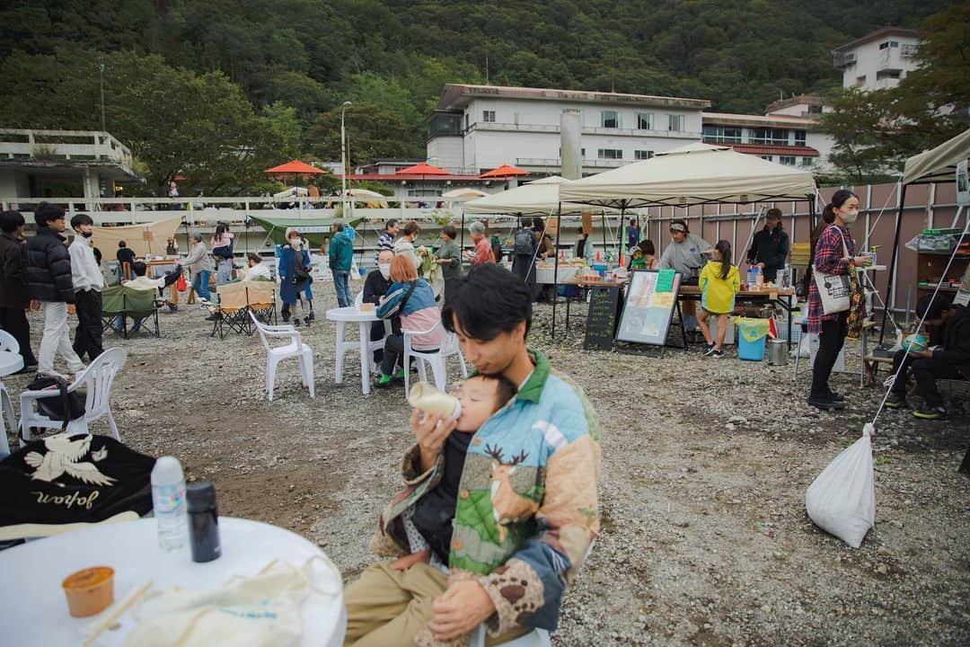 福田瞳さんのインスタグラム写真 - (福田瞳Instagram)「みなかみを歩く☺︎ #廃墟再生プロジェクト #廃墟再生マルシェ #HAISAI #群馬#みなかみ町  去年よりも規模がおっきくて食べものも沢山あって楽しかった〜✨✨✨🤗」10月18日 9時40分 - fukudahitomi610