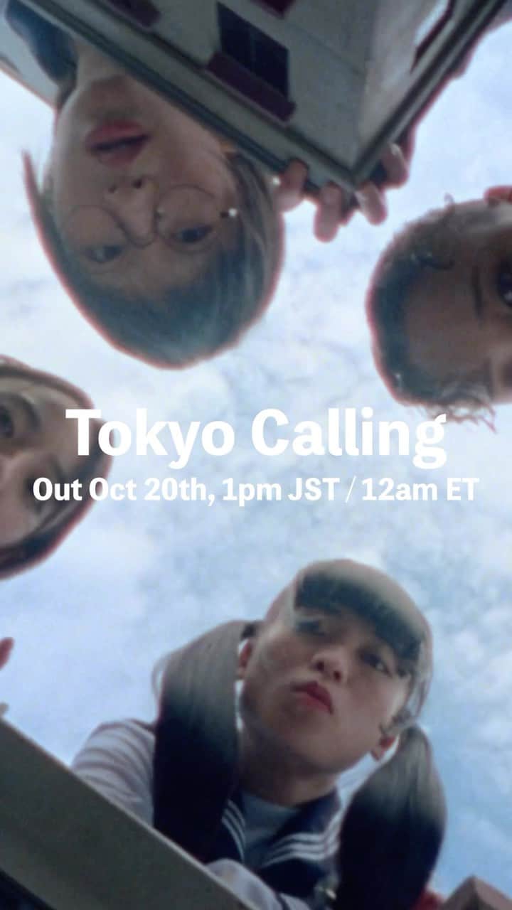 新しい学校のリーダーズのインスタグラム：「“Tokyo Calling” Oct 20th, 1pm JST / 12am ET Our new single is coming out soon.  https://ATARASHIIGAKKO.lnk.to/TokyoCalling  #tokyocalling #atarashiigakko #新しい学校のリーダーズ」