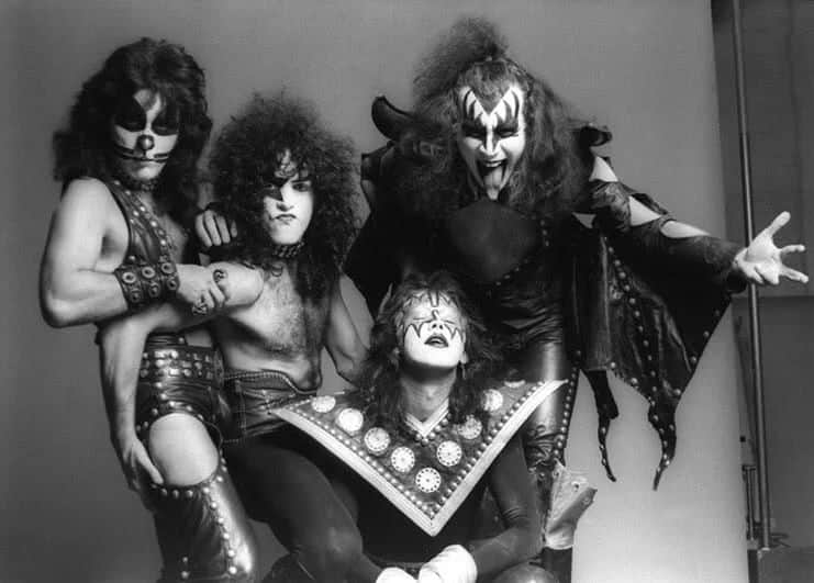KISSのインスタグラム：「#KISSTORY - October 17, 1974 - We opened the Hotter Than Hell Tour in Comstock, Michigan. The tour ran through February 22, 1975. #KISS50  What was the first KISS tour you attended? Where?」