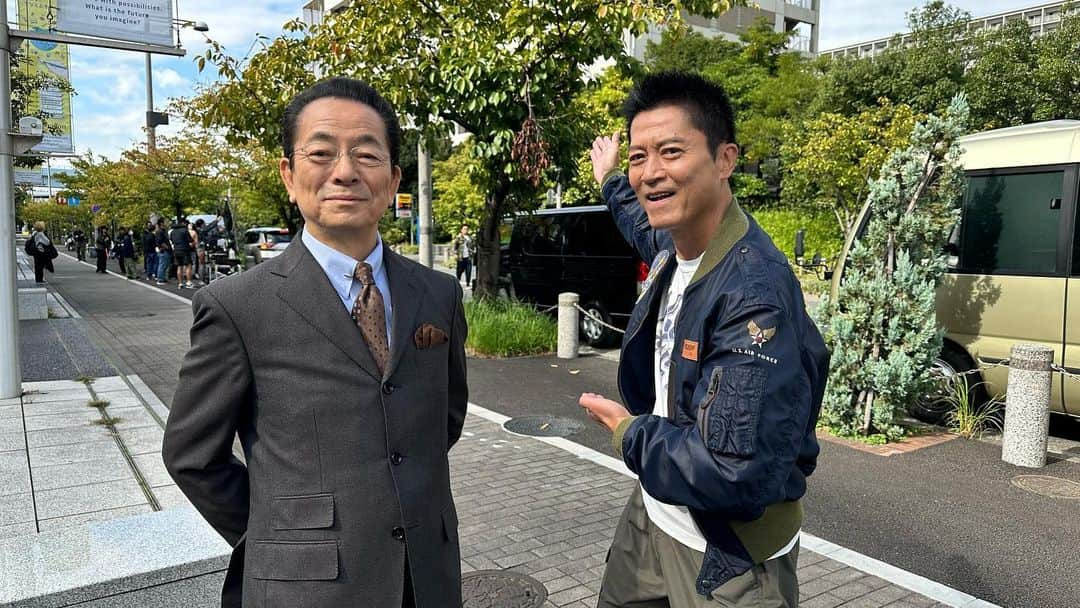 寺脇康文さんのインスタグラム写真 - (寺脇康文Instagram)「本日、復活2シーズン目！ いよいよ、開始っす！ 生配信から、スーパーＪチャンネルからの、9時！ みんな〰️！応援よろしく〰️！スタッフのみんなと頑張ってるよ〰️！ ・ ついに、今夜9時 『相棒 season22』スタート  #相棒 #相棒22 #aibou」10月18日 16時03分 - yasufumi_terawaki.official