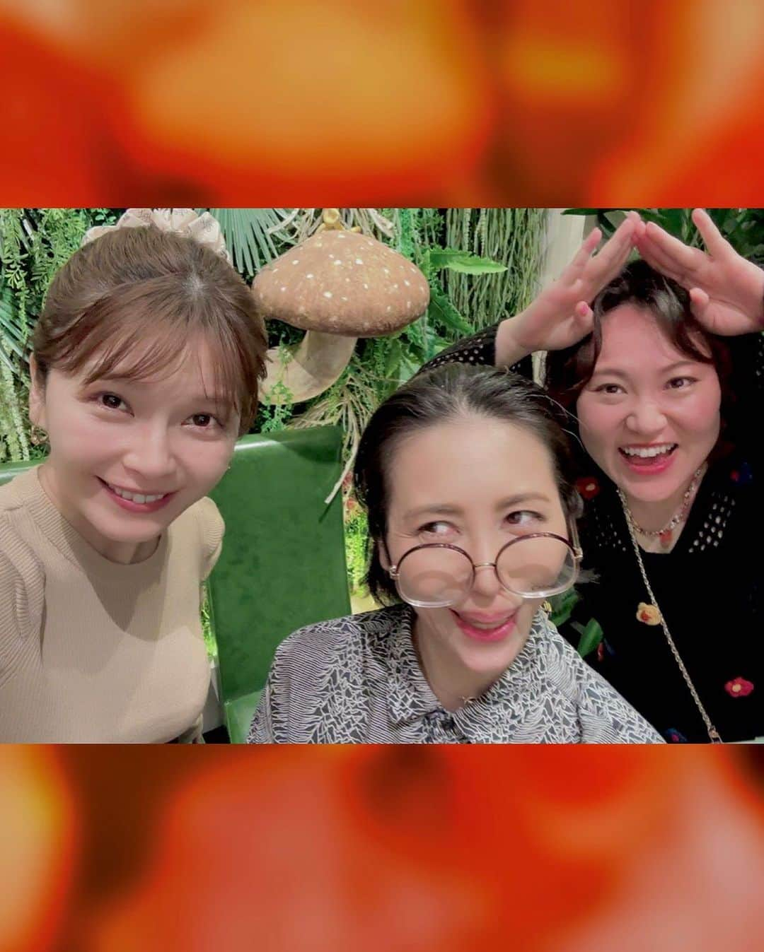 ミラクルひかるさんのインスタグラム写真 - (ミラクルひかるInstagram)「“宇野ちゃん🍄会” やっと集う事が叶いました🥢🥡 　我ら美意識が高いので　キノコしゃぶしゃぶをたしなみーの。 　『⌛️砂時計が落ち切った頃お召し上がりください。』なんて　２秒後には存在すら忘れてるありさま。🪭 　 　仕事とかの話もちょくちょくはしつつも、あとはなんだか楽しくってエグくって ずっと笑ってましたw     ＰＳ.（女子会？とかゆーと今はコンプラに引っ掛かります？）  ローカロリーに満足し過ぎて、帰り道は『次回は寿司にしよう！』とすぐさま食い気へ。💨」10月18日 10時37分 - miracle_hikaru_official