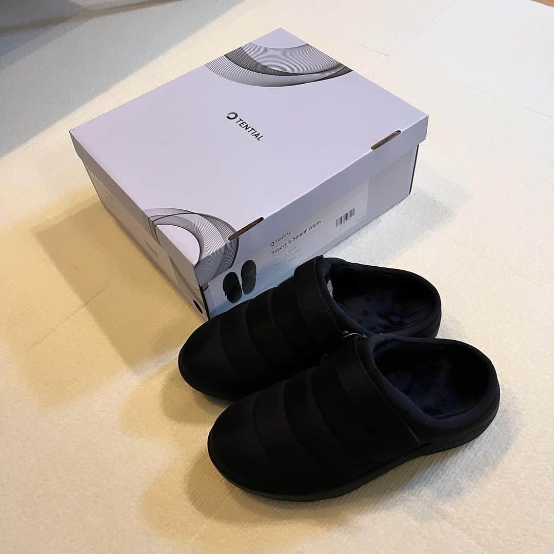 中村慶太さんのインスタグラム写真 - (中村慶太Instagram)「@tential さんから recovery sandal warmを提供していただきました！  もうすぐ寒くなるので普段履きで大活躍すること間違いないです！ 履き心地も抜群です😊  気になる方は投稿のタグから見てください🙌  #tential  #recovery #sandal  #テンシャル #リカバリーサンダル #pr #vファーレン長崎 #中村慶太」10月18日 10時47分 - nakakei20