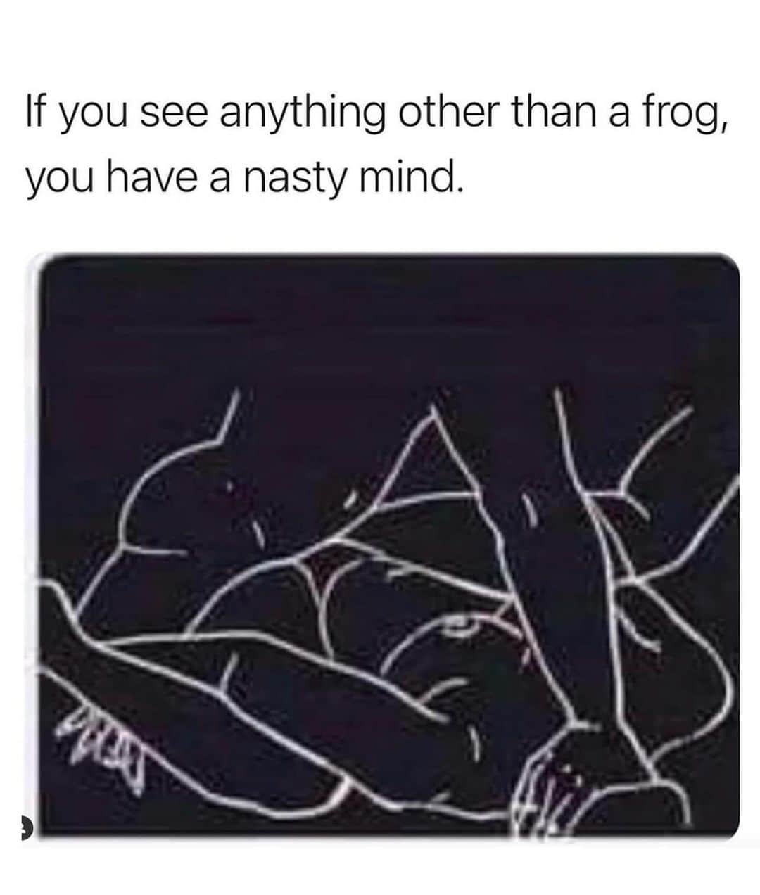 Tori Hughesのインスタグラム：「I’m not even being nasty but where TF is the frog ? Been trying to force myself to see it 🖤🤣」