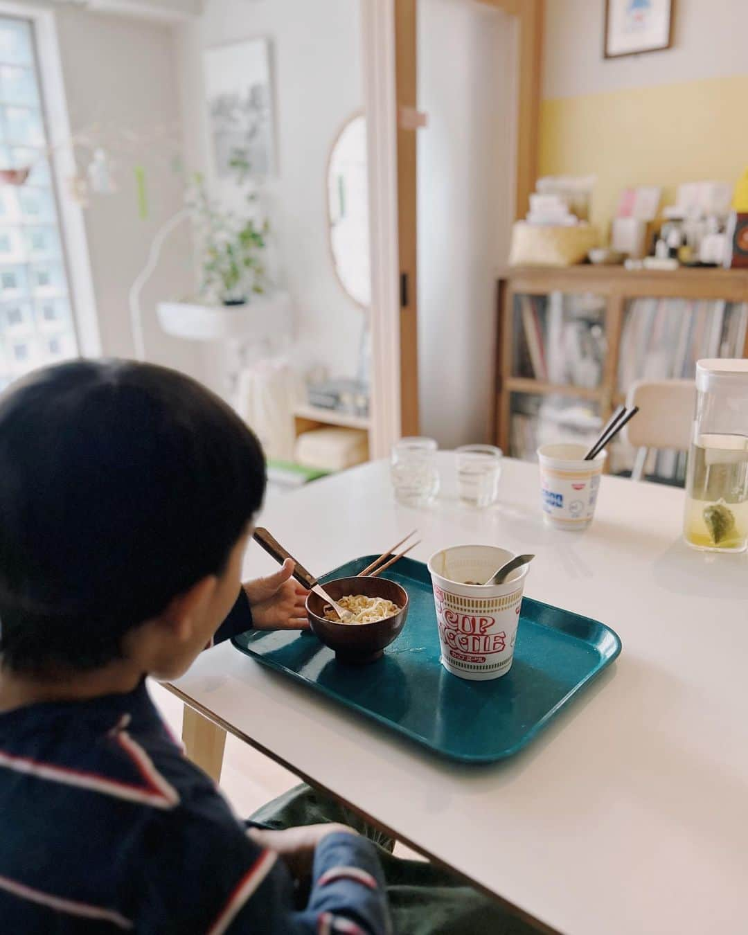 YeYeさんのインスタグラム写真 - (YeYeInstagram)「いままで食べたカップルードルでいちばん美味しかったです / It was the yummiest cup noodle I've ever had in my life.」10月18日 10時50分 - yeyestagram