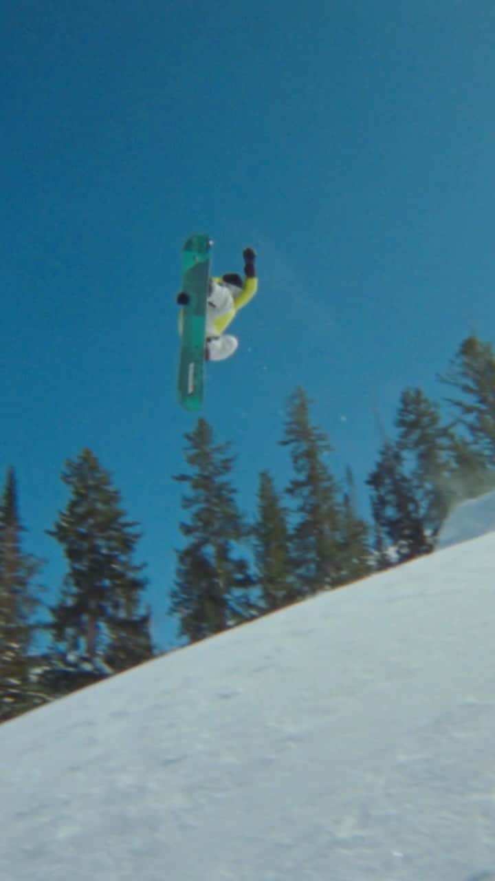 佐藤亜耶のインスタグラム：「@k2.snowboarding “sweep” by @shame.is came out❄️ A short film with the Landscape Collection🌪️ Watch the full video at the link in bio 📺📡  @k2.snowboarding ランドスケープコレクションのショートフィルムが公開されました❄️ 3月にアメリカに渡って撮った映像なので、ぜひご覧ください☺️🙏 プロフィールリンクからどうぞ❤️」