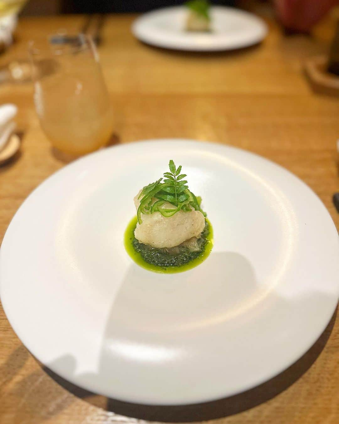 福本沙織さんのインスタグラム写真 - (福本沙織Instagram)「出産前に念願の  @restaurante_eman へ🍽️✨ ずっと行きたいと思ってたから 嬉しい🤩 とっても美味しかったし 店内の雰囲気もとても素敵でした☺️ 次回はぜひペアリングしたい🥹🍷  #清澄白河 #清澄白河グルメ #清澄白河ディナー #パエリア #スペイン料理 #モダンスパニッシュ #スパニッシュ #深川」10月18日 11時15分 - saoriiinu918