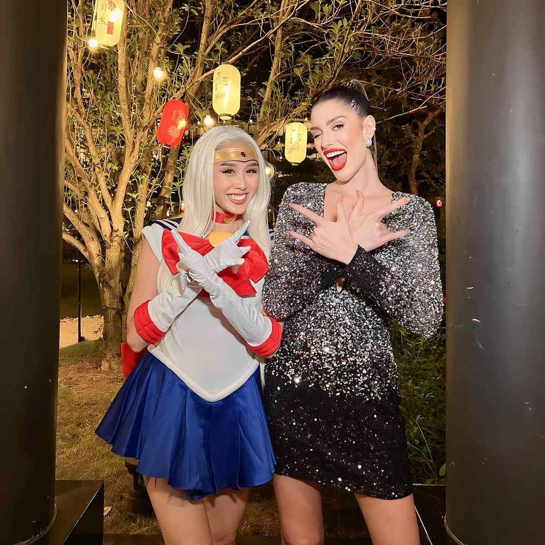 ミス・グランド・ジャパンのインスタグラム：「MGI sailor moon 🌙👸💖  With Miss Grand International 2022 @isanmenin ✨  #MGI2023 #AliveVietnam  #SenVangEntertainment #Staynex  #CollagenElasten #Aratawellness .  #MGI #GrandExperiences #MissGrandInternational #MissGrandInternational2023  #WeAreGRANDthe1andOnly #Barbie  #missgrandjapan #ミスグランドジャパン #ミスグランドインターナショナル #セーラームーン」