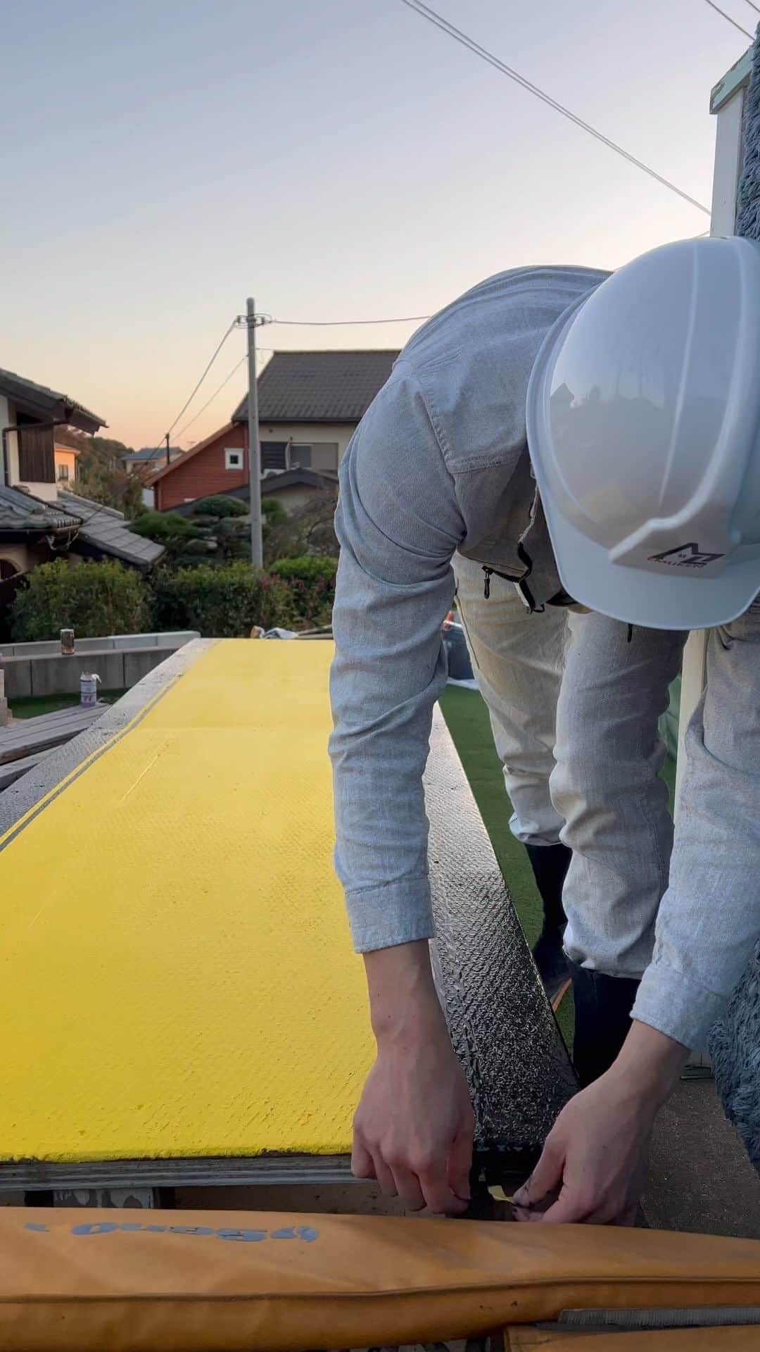 のインスタグラム：「先生！やっぱりこの人、間違くいい職人さんです🐯✨  午後からもう一踏ん張り頑張りましょう！」