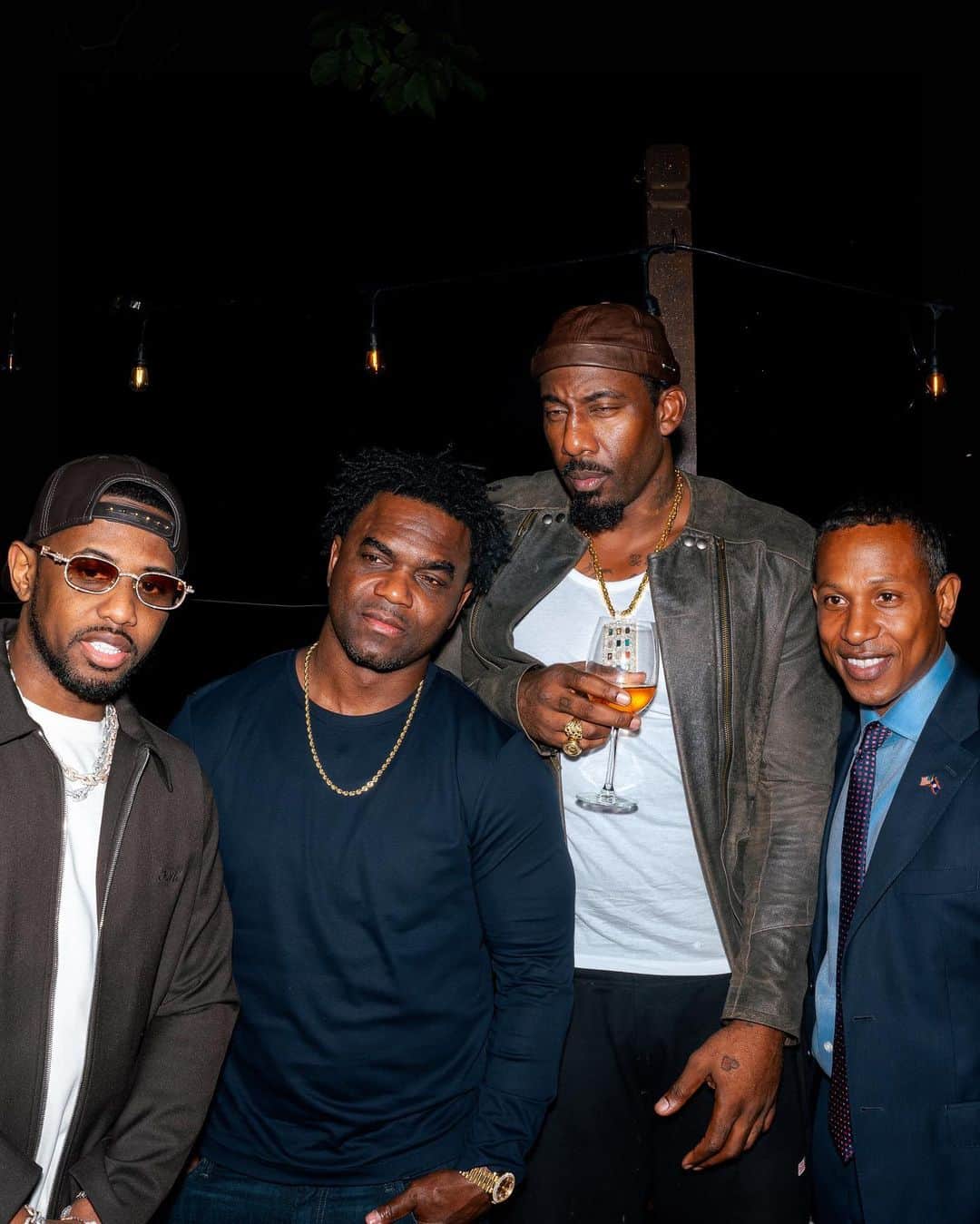 ファボラスのインスタグラム：「Raise a glass.. and let’s toast to when we didn’t have..  Hustle plus Muscle equal success.. I did the math!! Cheers 🍷  Congrats @stoudemirewines !  #StoudemireWinesDinner」