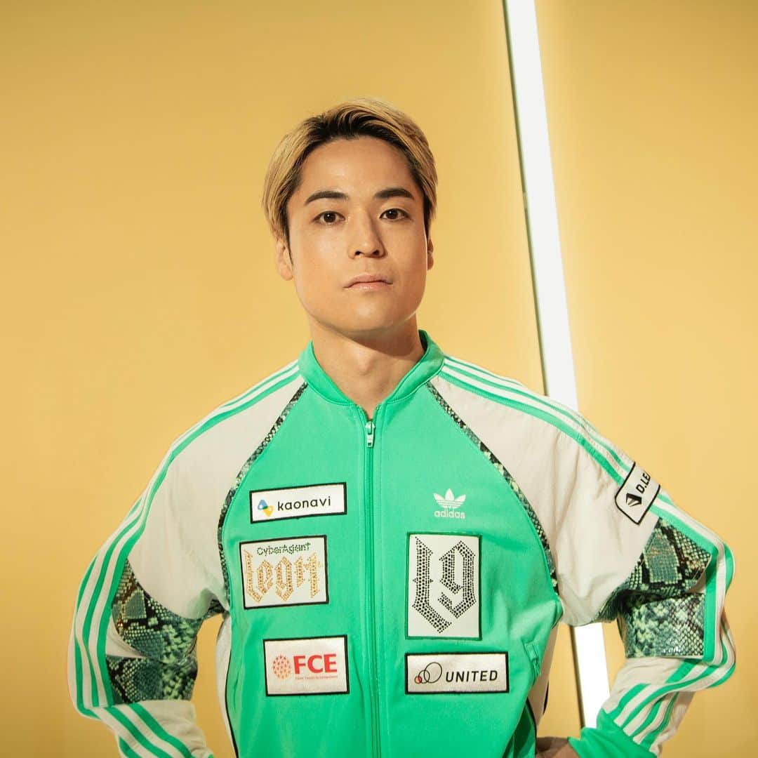 FISHBOYさんのインスタグラム写真 - (FISHBOYInstagram)「D.LEAGUE23-24SEASON アーティスト写真を公開📸👏  #0 FISHBOY  生年月日：1985年12月19日 出身地：山口県 世界大会優勝×紅白出場の多彩なPERFECT HUMAN！😎  @fishboydance  @cyberagentlegit  @dleague_official   <続く感動をつくる。> 開幕まで後少し🔥 今シーズンも応援よろしくお願いします‼️  #cyberagentlegit  #レジポッセ #dleague」10月18日 12時00分 - fishboydance