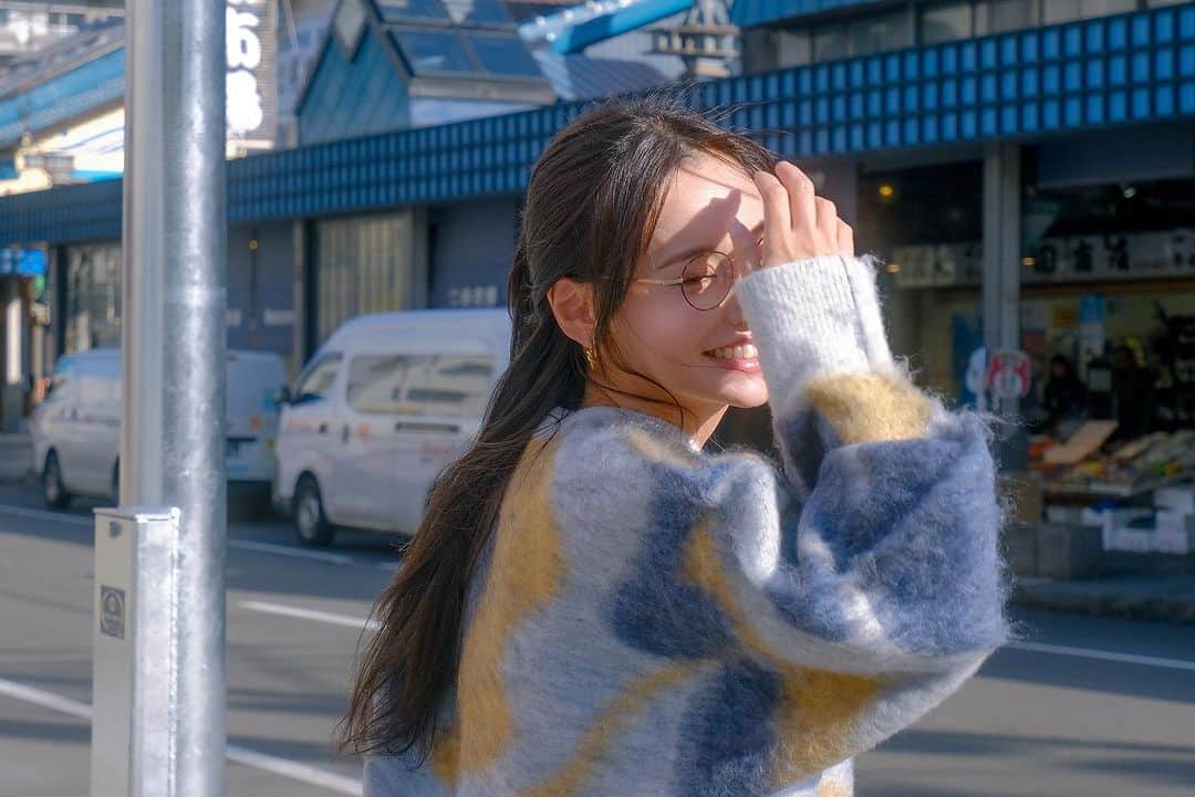 引地裕美さんのインスタグラム写真 - (引地裕美Instagram)「きのちゃんがエモエモ写真撮ってくれた🍂🤍  🧶 @ungrid_official  👓 @bj_classic_collection   #ゆうみ服 🧺 #ungrid  #UMine #japan #japanesegirl #일본 #오오티디 #얼스타그램 #패션스타그램 #데일리코디 #패션 #时装 #셀카 #데일리룩 #每日穿搭」10月18日 12時04分 - yuumihikichi
