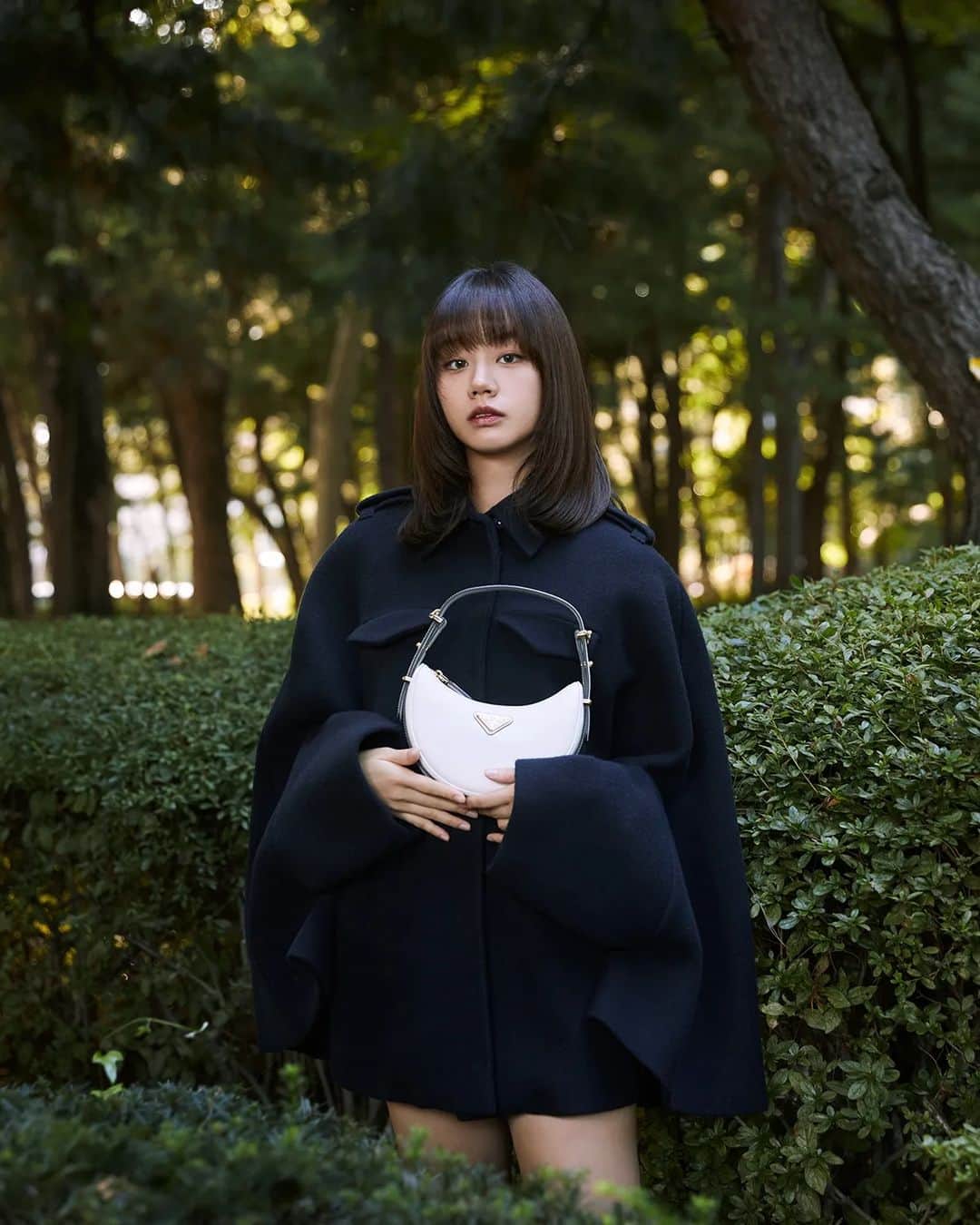 ヘリ さんのインスタグラム写真 - (ヘリ Instagram)「@prada  #PradaArque  #PradaFW23   #ad」10月18日 13時10分 - hyeri_0609