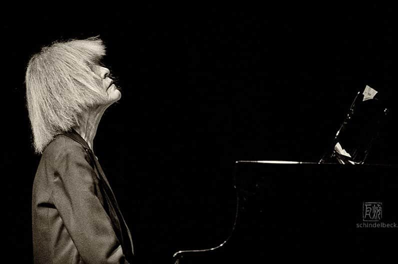 パク・ジュンミョンのインスタグラム：「Carla Bley 편히 잠드소서  R.I.P」