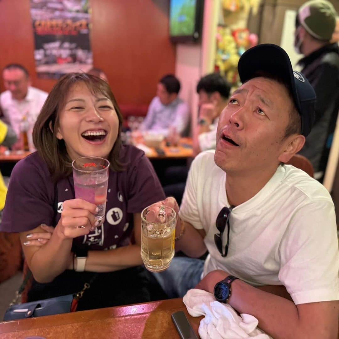 大島由香里さんのインスタグラム写真 - (大島由香里Instagram)「玉さんとしこたま飲んだ日 #玉袋筋太郎 #玉ちゃん #玉さん #スナック #スナック玉ちゃん #YouTube #撮影後 YouTubeでコラボさせてもらいました ご覧ください」10月18日 13時28分 - yukari__oshima