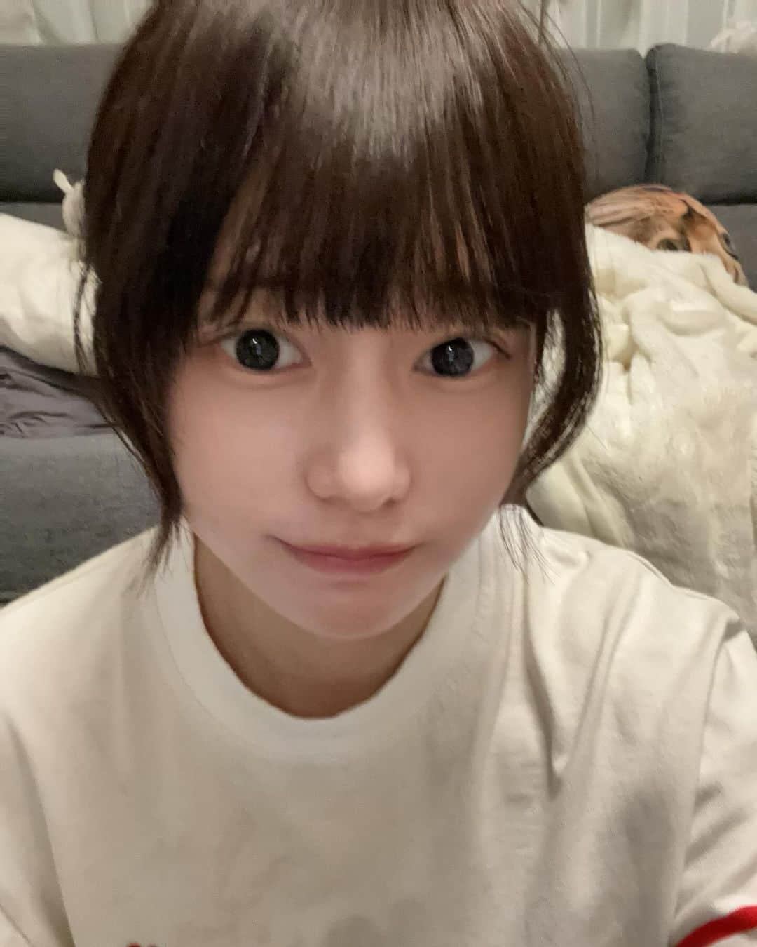 のインスタグラム：「すっぴんすぎた、おはよおめめちいさい」